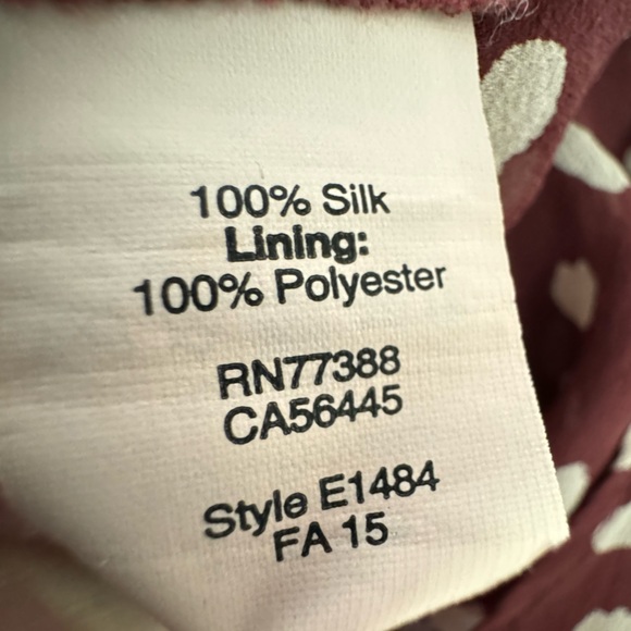 MADEWELL‎ Silk Prose Top in Paintbrush Dot Maroon White Short Sleeve Medium. - Picture 6 of 7